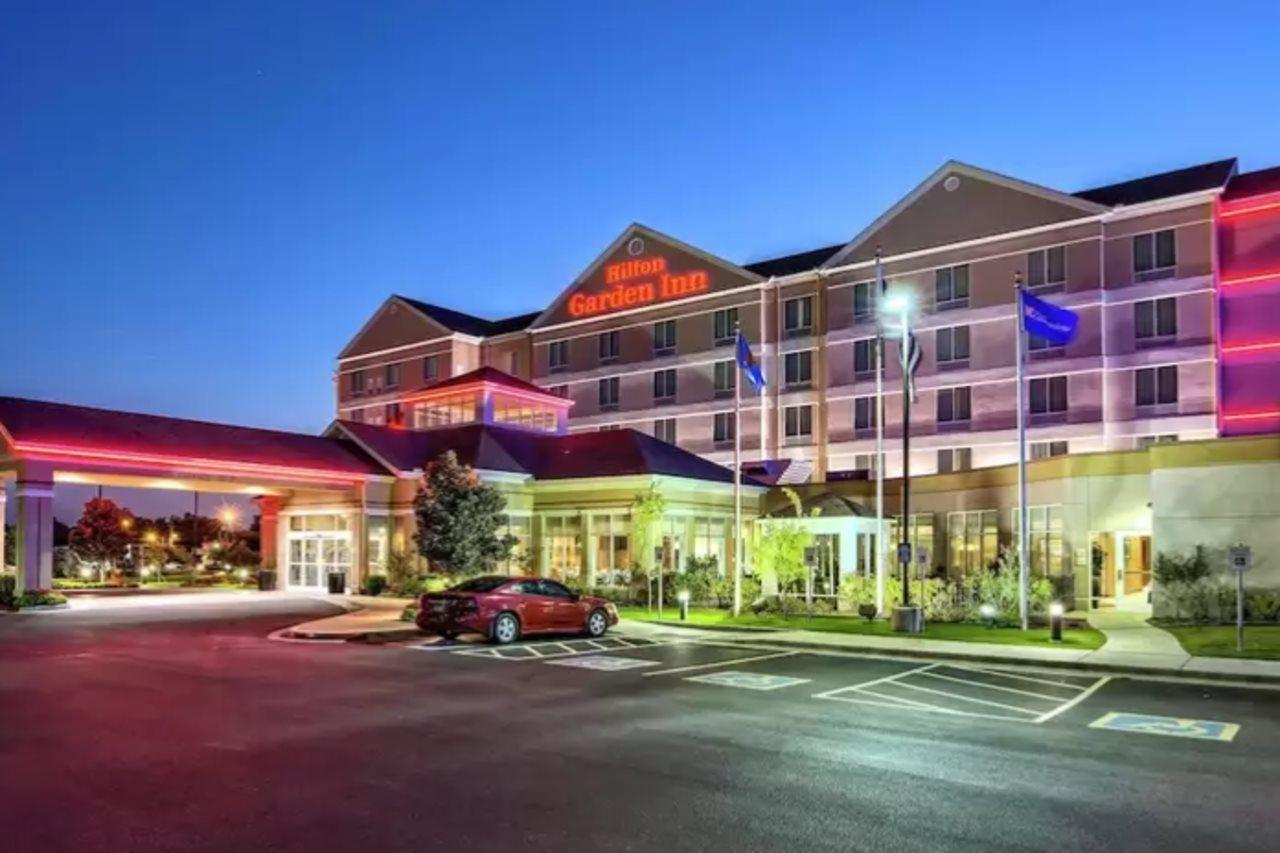 Hilton Garden Inn Midtown Tulsa Exterior foto