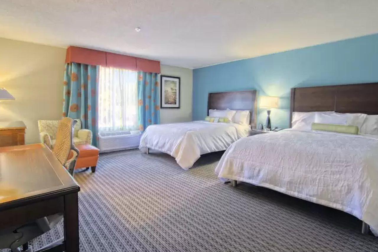Hilton Garden Inn Midtown Tulsa Exterior foto