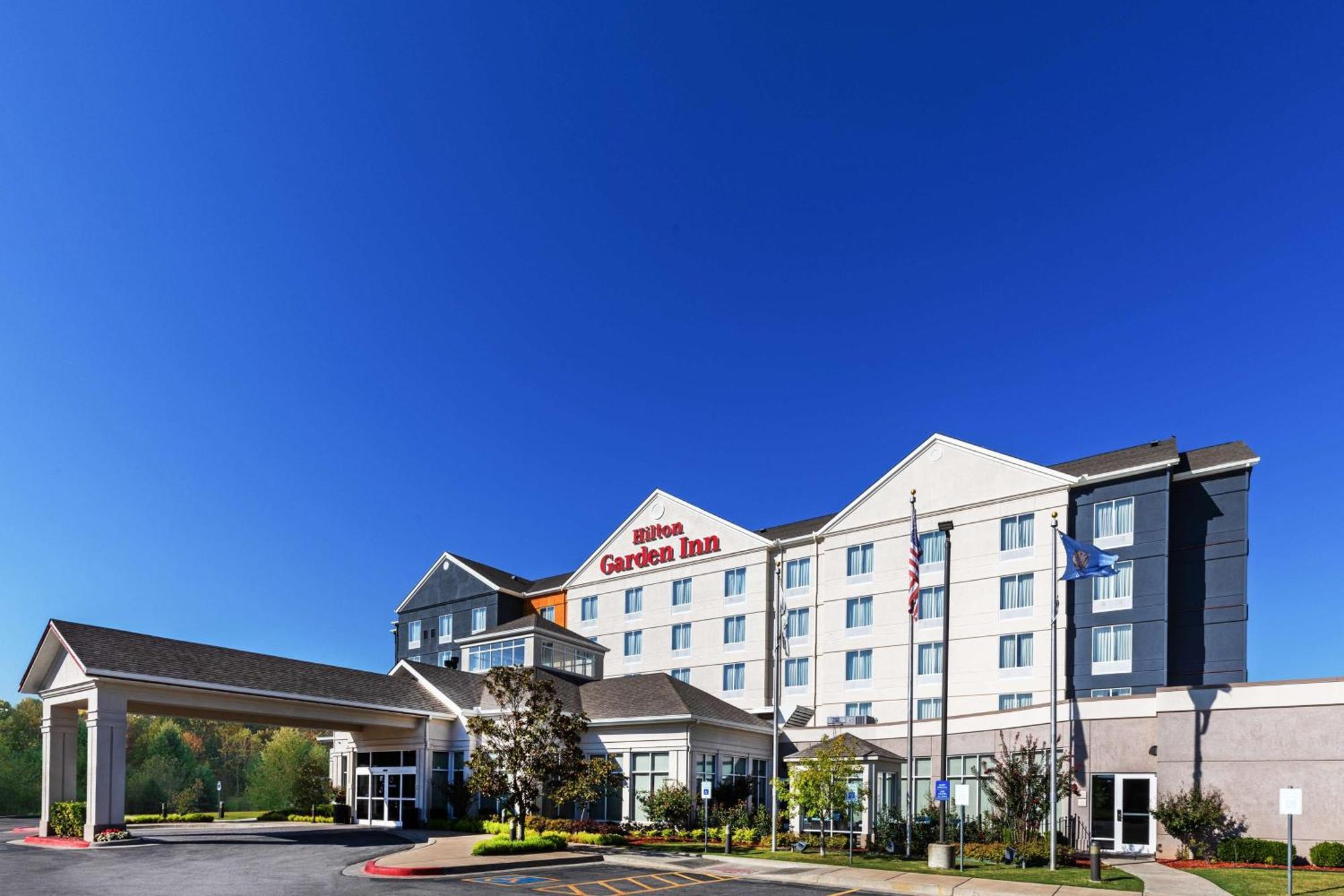 Hilton Garden Inn Midtown Tulsa Exterior foto