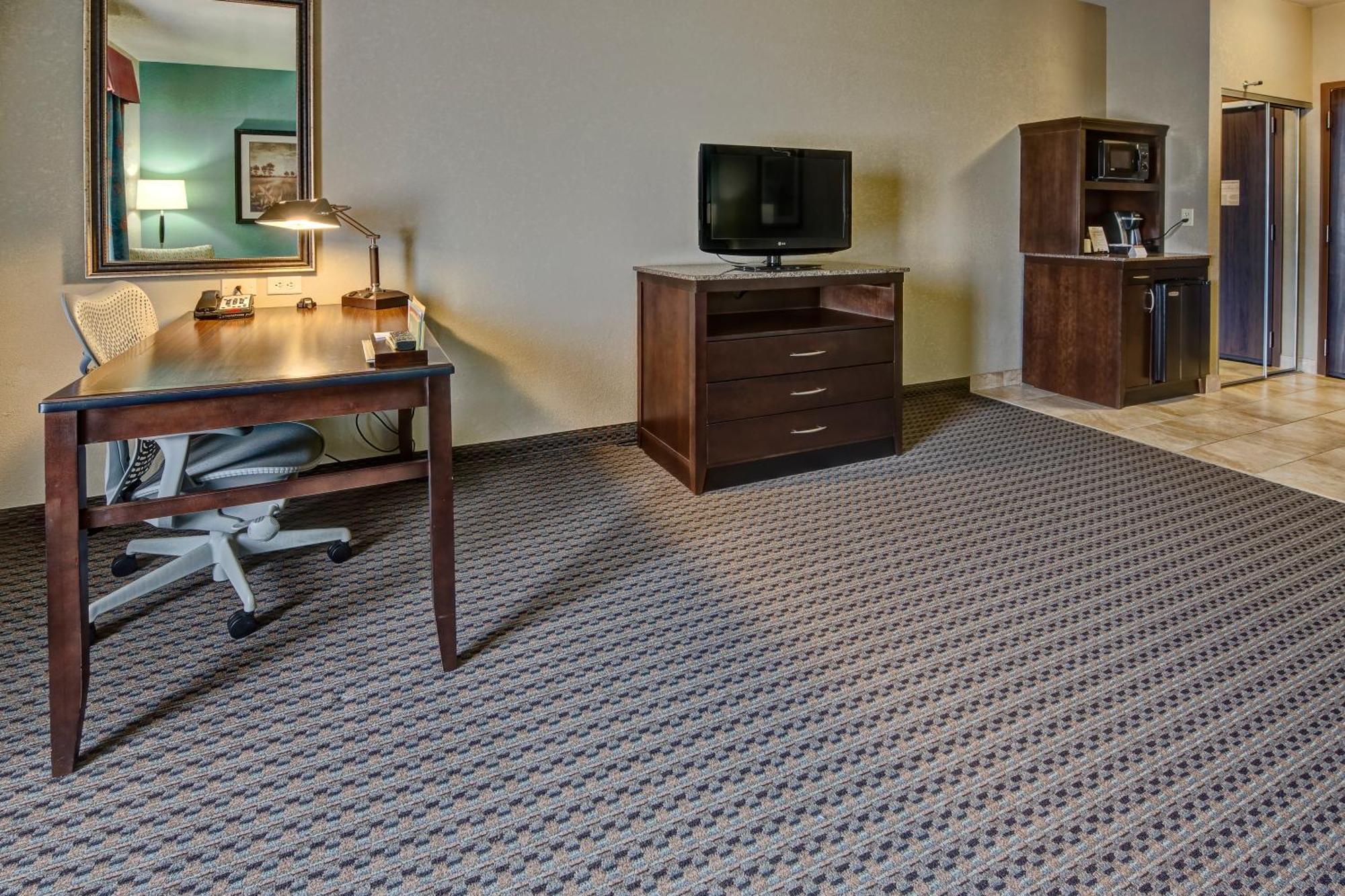 Hilton Garden Inn Midtown Tulsa Exterior foto