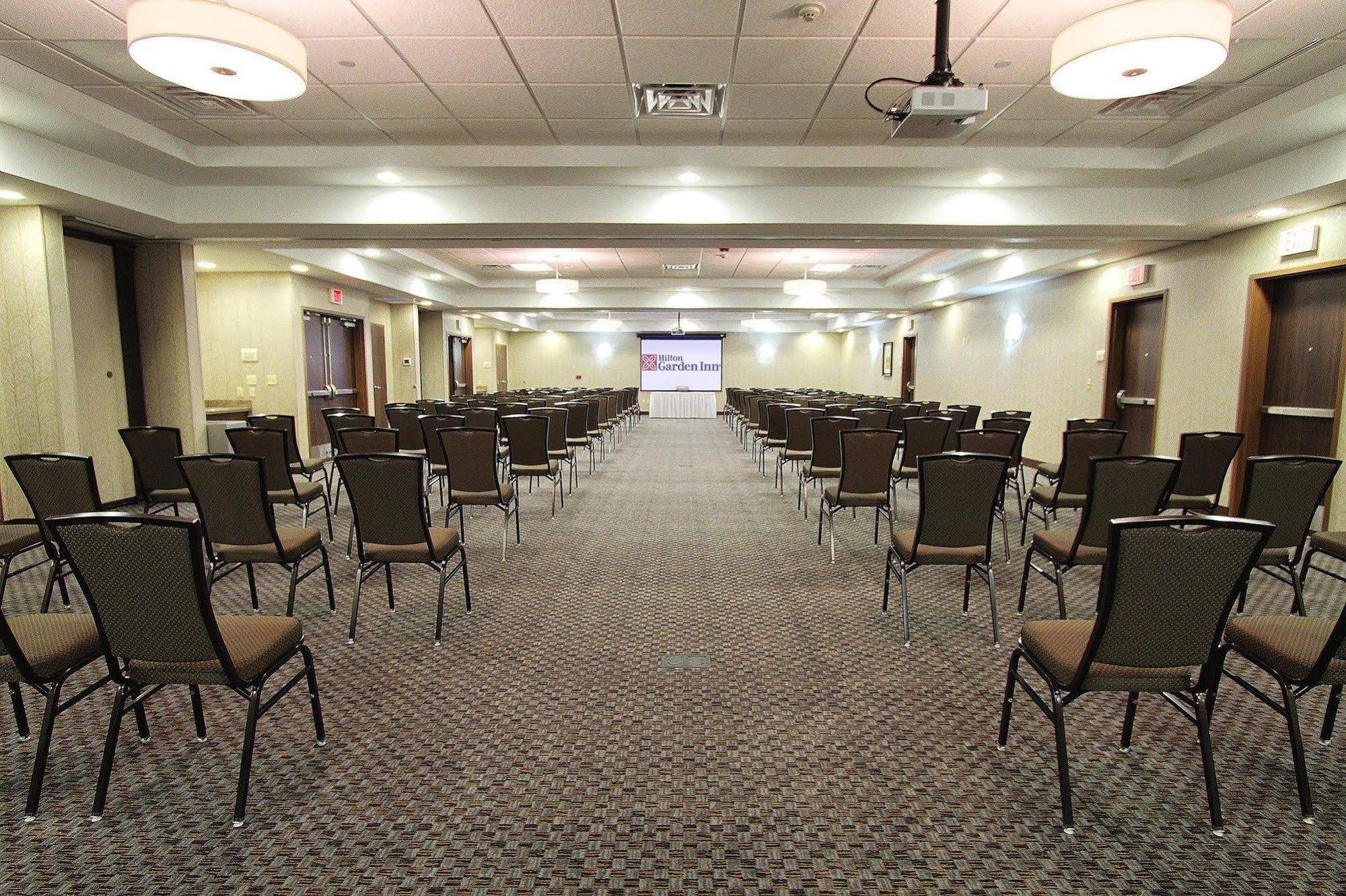 Hilton Garden Inn Midtown Tulsa Negocio foto